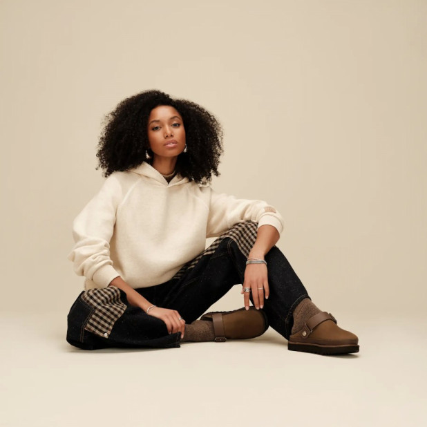 UGG Goldenstar Clog Sand