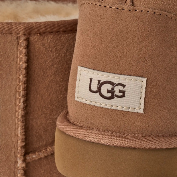UGG Men's Classic Mini Chestnut