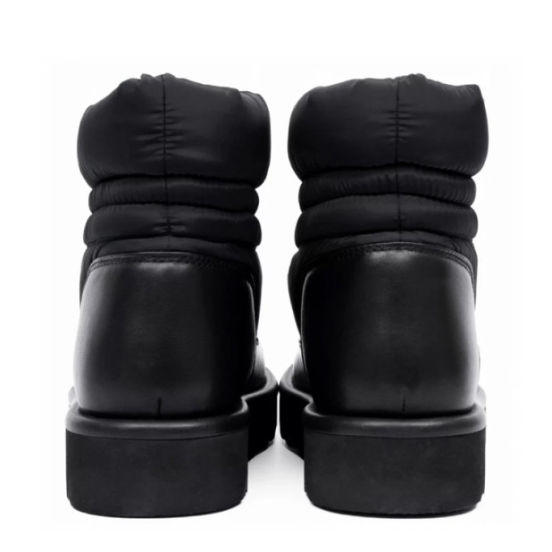 UGG Classic Mini Blow Mate Black
