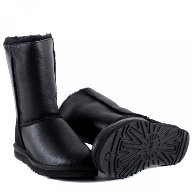 UGG Classic Short Zip Metallic Black
